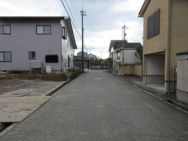 前面道路含む現地写真