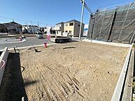 埼玉県草加市両新田西町：物件画像