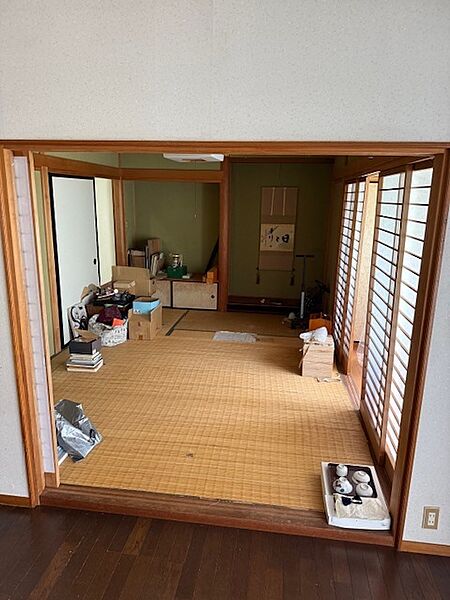 収納場所もあり清潔感のある洗面所♪