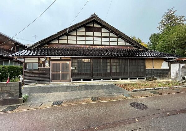 外観：317000011032