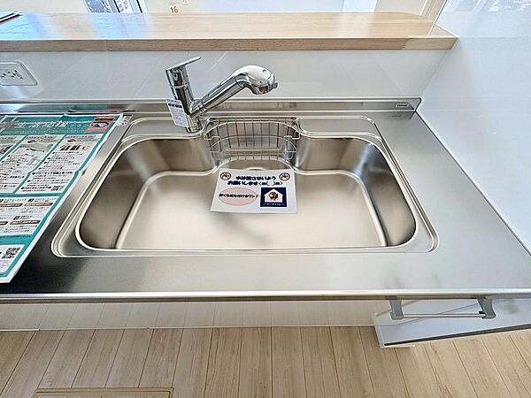 お料理にも便利な浄水器付きシンクです◎毎日使う設備だからこそ嬉しいポイントですね♪