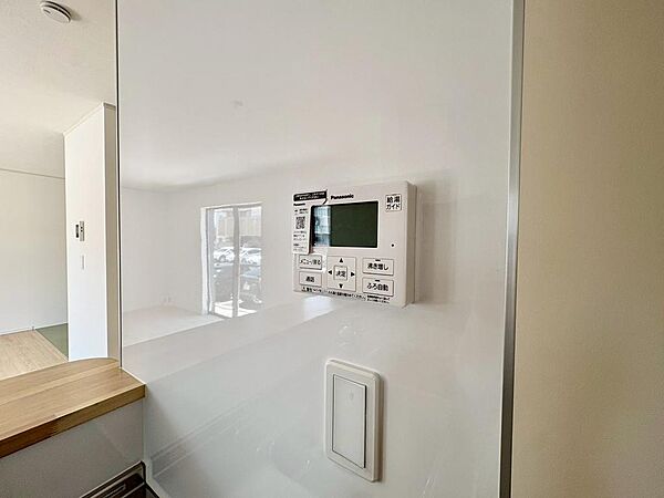 オートバスに通話機能付きで、離れた場所からでも操作・確認ができて安心です◎家族みんなが快適に使える便利なバス設備です♪