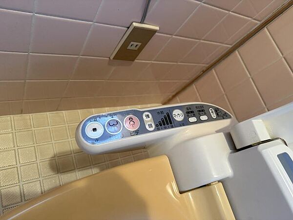 温度調節つきで家族みんなが使いやすいトイレ環境♪