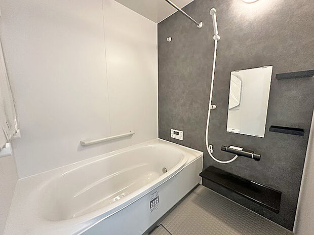 【浴室】ゆったりの浴槽で1日の疲れもすっきり◎