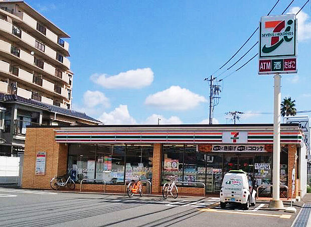 セブンイレブン加古川一色店まで約630m 　24時間営業。駐車場完備。軽食や飲み物をはじめ、売店で扱うさまざまな商品を用意。