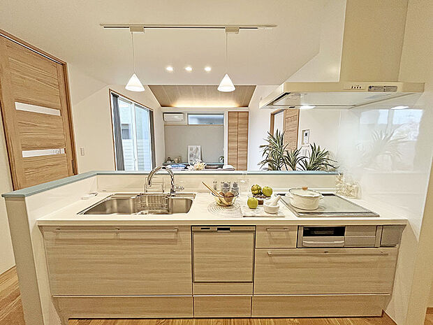 【キッチン】充実設備のキッチンで毎日の家事も快適にこなせる◎