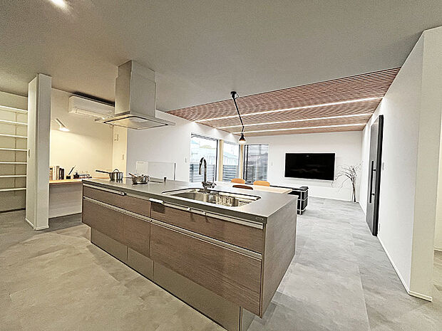 【キッチン】充実設備のキッチンで毎日の家事も快適にこなせる◎