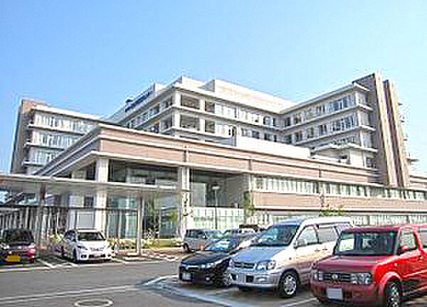 兵庫県立加古川医療センターまで約1930m 救急科をはじめ他の診療科と連携しての集中治療 病棟における全身管理、 治療が、 脳外科医のみの 専門病院に比べて、 非常に充実しています。