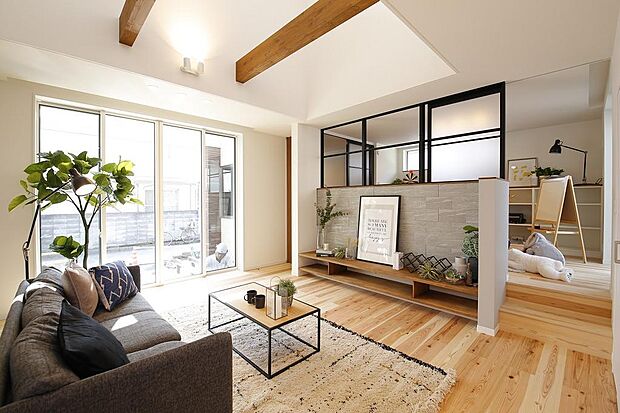 【北在家モデルハウス】吹抜けがありドアで仕切られていない開放的でつながる住まい。モデルハウスの内覧予約随時受付中。