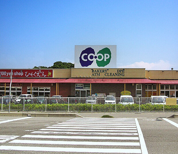 ープ稲美まで約530m 営業時間:9:00〜20:00。仕事帰りにもお買い物が出来て便利。食料品・生活用品・化粧品が揃います。