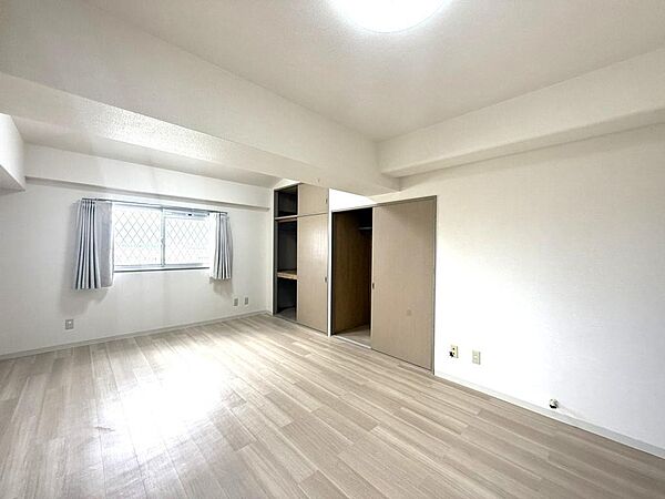 apartment 栃木県小山市城東４丁目
地図を見る