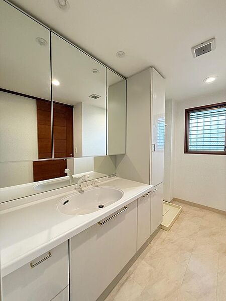 apartment 栃木県小山市城東１丁目
地図を見る