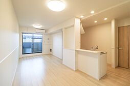 JR東北本線 自治医大駅 3.7kmの賃貸アパート 2階2LDKのリビング/ダイニング