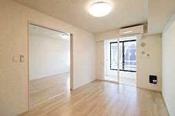 JR東北本線 小山駅 バス11分 雨ケ谷新田北下車 徒歩7分の賃貸アパート 1階1LDKのリビング/ダイニング