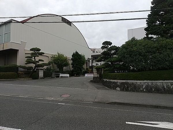 飯田市立飯田東中学校 450m