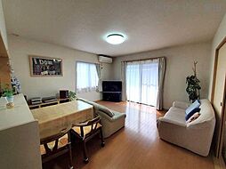 飯田市羽場仲畑　中古戸建 4LDKのリビング/ダイニング