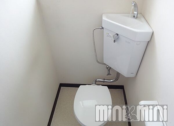 画像8:洋式トイレにリフォーム済みです。
