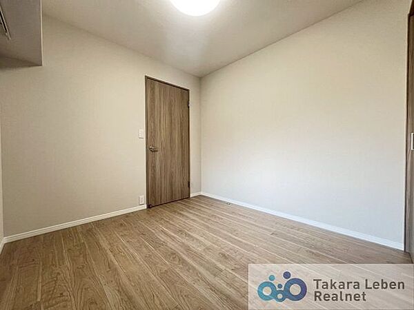 お子さまのお部屋や、集中して作業をする際のお部屋など、様々な用途での使用が期待できます。