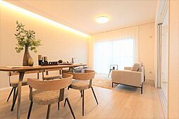 ロイヤルコート河原町・風ウイング 1407 3LDKのリビング/ダイニング