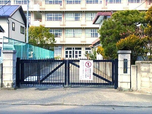 仙台市立蒲町中学校 徒歩11分。 880m