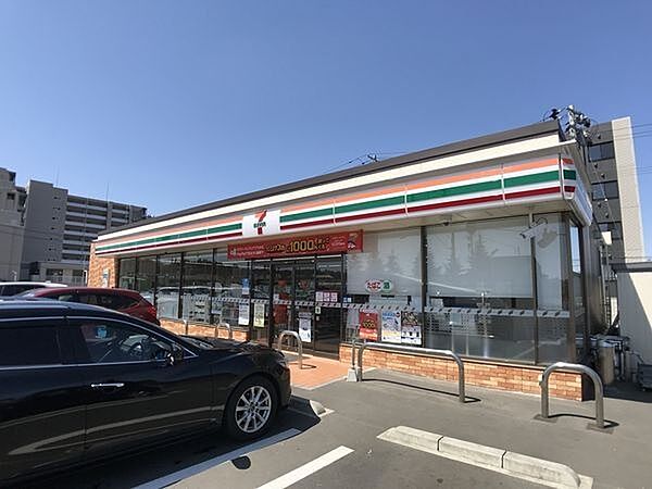 セブンイレブン仙台泉中央南店 徒歩7分。 530m