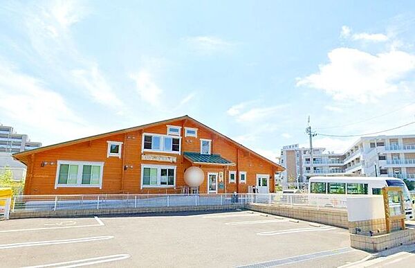 ろりぽっぷ泉中央南園 徒歩8分。 550m