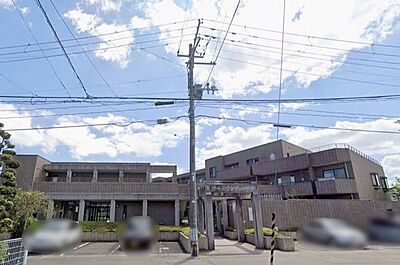 外観:柔らかな印象で、周囲の街並みと調和する、シンプルで優しいデザインの外観です。 外観:柔らかな印象で、周囲の街並みと調和する、シンプルで優しいデザインの外観です。