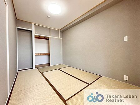 落ち着いた雰囲気の和室は、畳のやさしい肌触りが魅力。来客用やくつろぎの空間として、幅広く使える一室です。