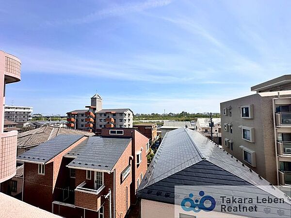 住戸からの眺望。風通しが良く、お洗濯物も早く乾きそうです。毎日のお洗濯が楽しみになりそうです。