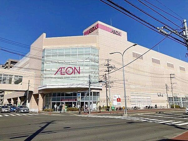 イオン仙台幸町ショッピングセンター 徒歩26分。 2010m