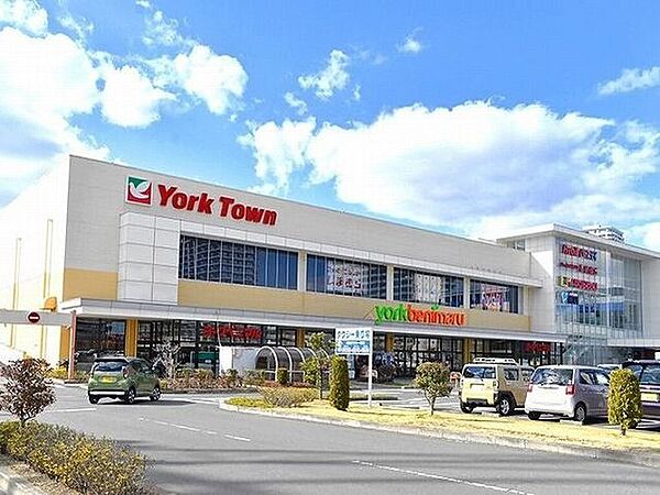 ヨークタウンあすと長町 徒歩12分。 890m