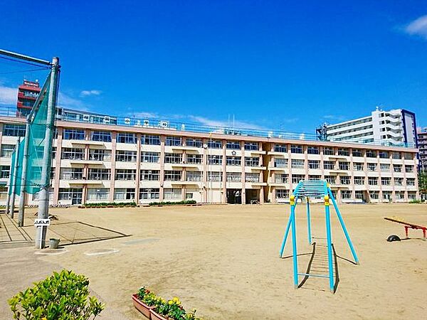 仙台市立榴岡小学校 徒歩3分。 230m