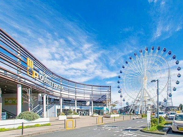三井アウトレットパーク仙台港 徒歩11分。 850m