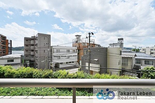 住戸からの眺望。風通しが良く、お洗濯物も早く乾きそうです。毎日のお洗濯が楽しみになりそうです。