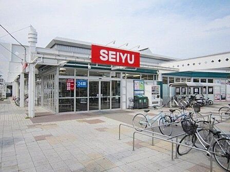 西友木町店 徒歩12分。 900m