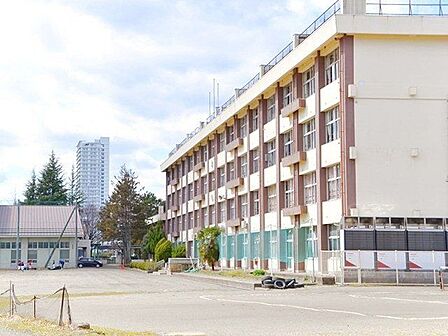 仙台市立上杉山中学校 徒歩12分。 950m