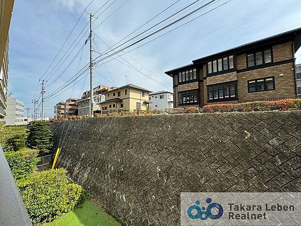 住居からの眺望。心地の良い風をお部屋に取り込んでくれ、日々の生活がより豊かになります。