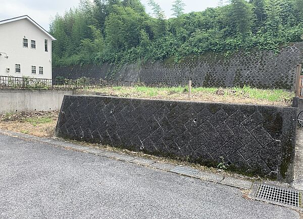 少し高台の宅地