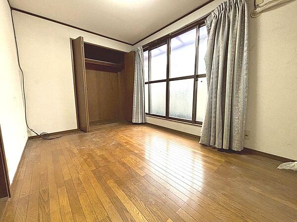 クロス、床の張替え、水廻りリフォームのご提案も承っております☆