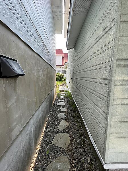 detached 北海道千歳市信濃３丁目14-13
地図を見る