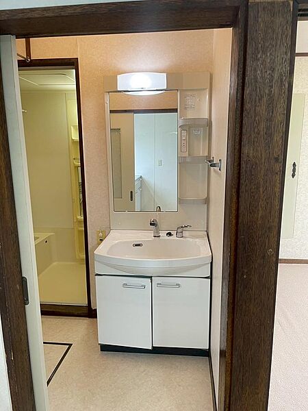 detached 北海道恵庭市駒場町６丁目7-20
地図を見る