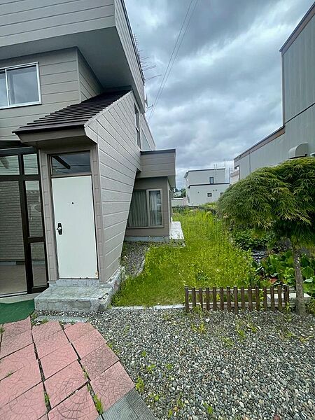 detached 北海道恵庭市駒場町６丁目7-20
地図を見る