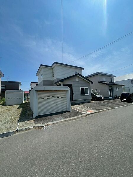 detached 北海道空知郡南幌町緑町６丁目7-12
地図を見る