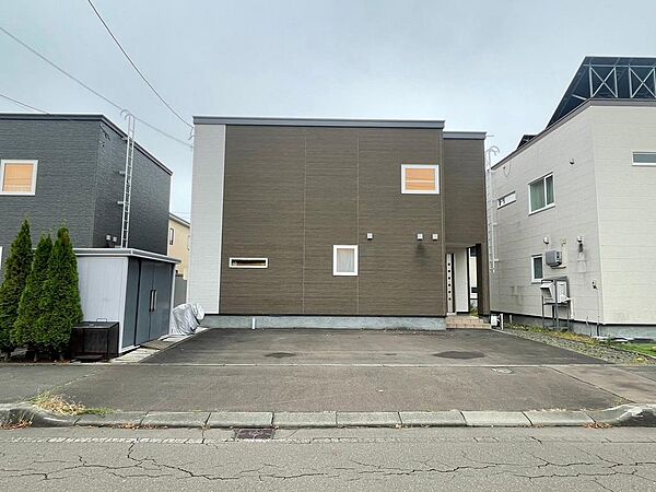 detached 北海道恵庭市黄金南７丁目4-2
地図を見る