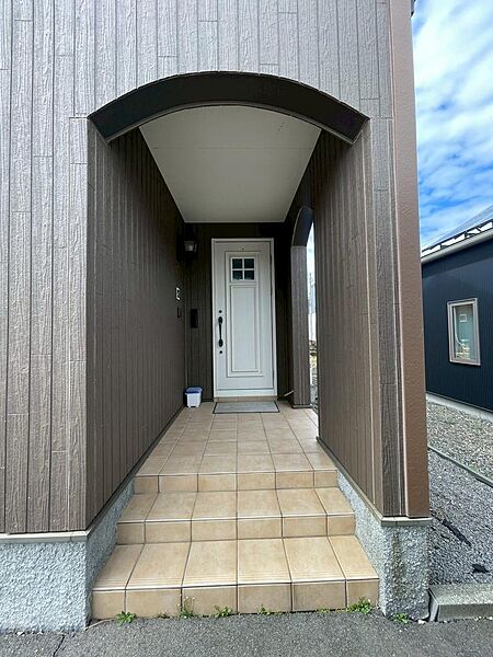 detached 北海道恵庭市柏陽町３丁目194-115
地図を見る