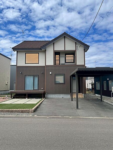 detached 北海道恵庭市柏陽町３丁目194-115
地図を見る