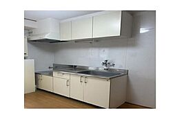 大山パンテオン 201 2階2DKのリビング/ダイニング