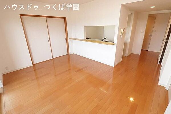 10帖LDKです。最上階の為眺望良好です。