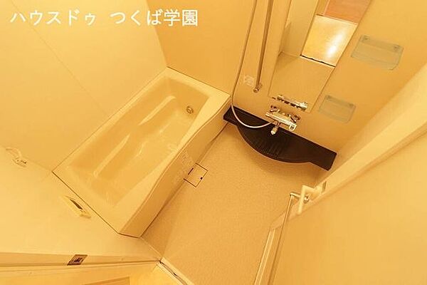 浴室乾燥機付きのお風呂です♪