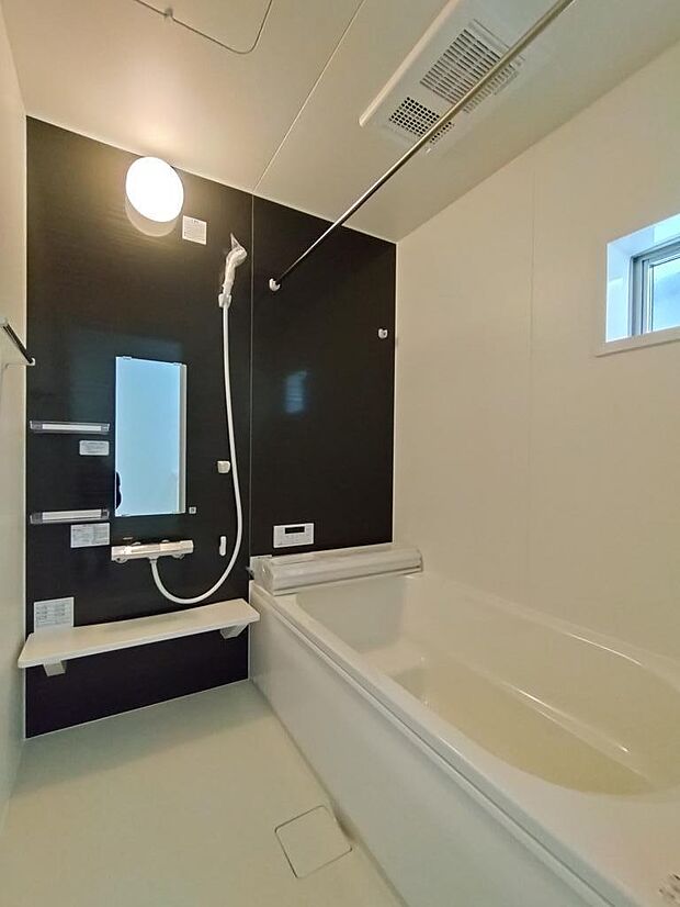 同施工物件の浴室です。毎日使うバスルーム〜浴室乾燥付き〜！